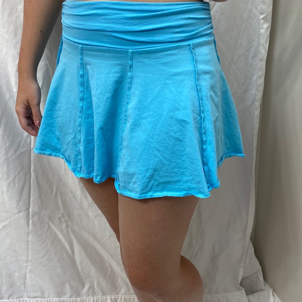 SHEIN Women’s baby blue solid high waist mini skirt. Size small.